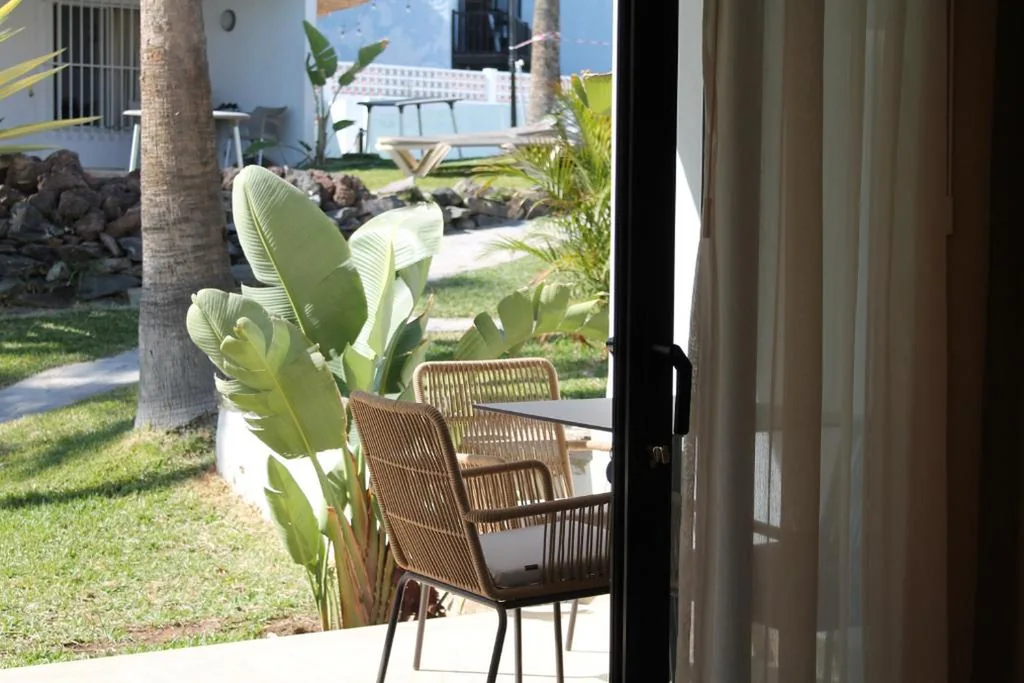 Deluxe-Bungalow mit Gartenblick — Makāi Bungalows