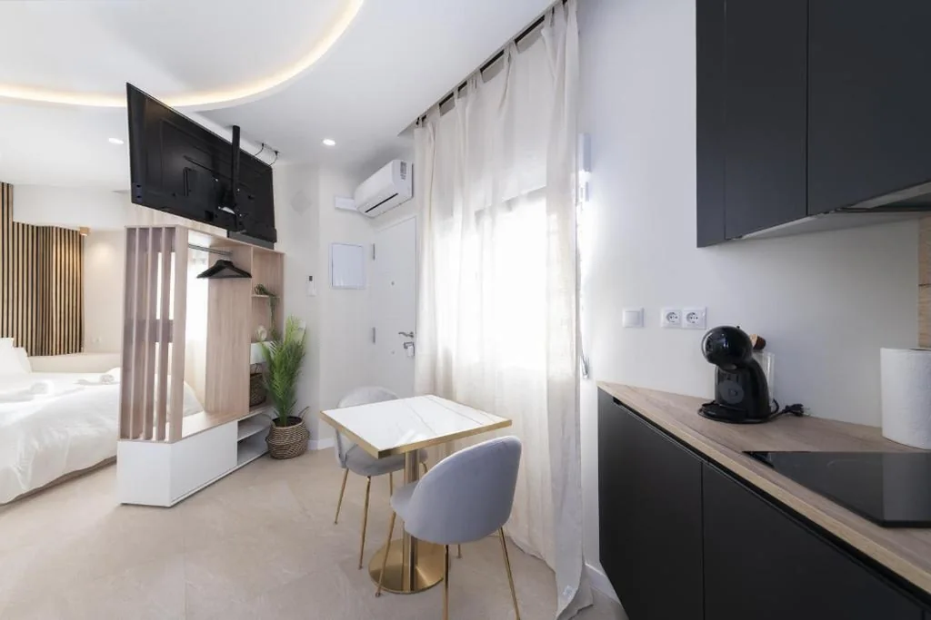 Málaga BOUTIQUE Luxury Jacuzzi - by N&N LUXE PROPERTIES