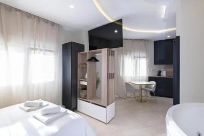 Málaga BOUTIQUE Luxury Jacuzzi - by N&N LUXE PROPERTIES — 照片 3