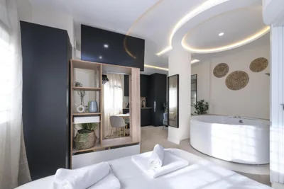 Málaga BOUTIQUE Luxury Jacuzzi - by N&N LUXE PROPERTIES — 照片 12