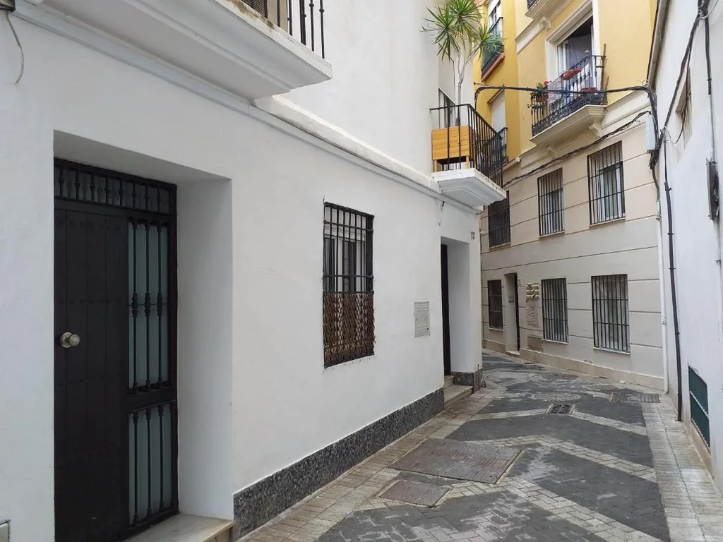 Camera Deluxe — Malaga Ensuites City Centre