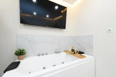 Málaga EXCLUSIVE Apartment Jacuzzi - by N&N LUXE PROPERTIES — foto 11