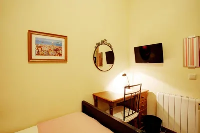 Málaga Lodge Guesthouse — foto 12