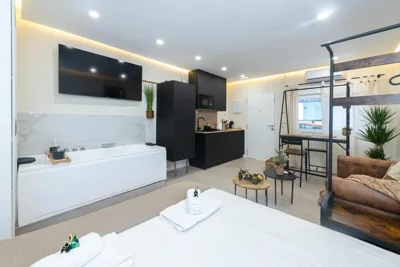 Málaga LUXURY Apartment Jacuzzi - by N&N LUXE PROPERTIES — foto 11
