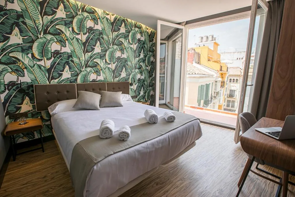 Superior Double Room with Balcony - 1 or 2 beds — Málaga Premium Hotel