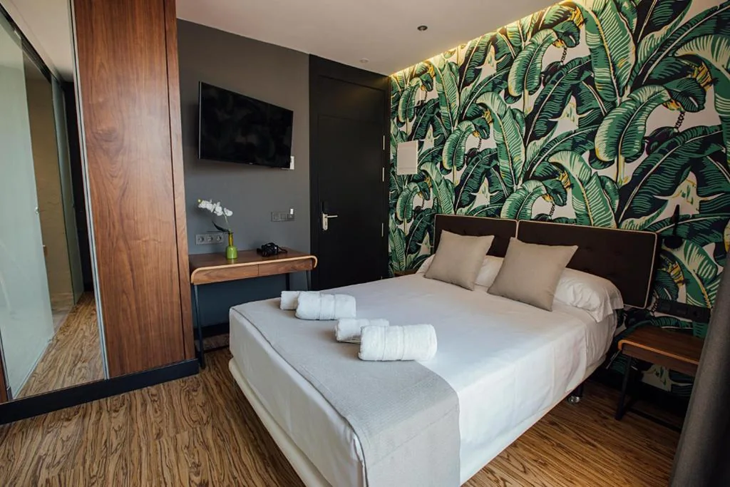 Single Room with Balcony — Málaga Premium Hotel