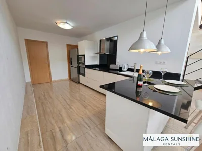 Malaga Sunshine Rentals - Semi-detatched Villa Buenavista - El Higuerón — photo 11