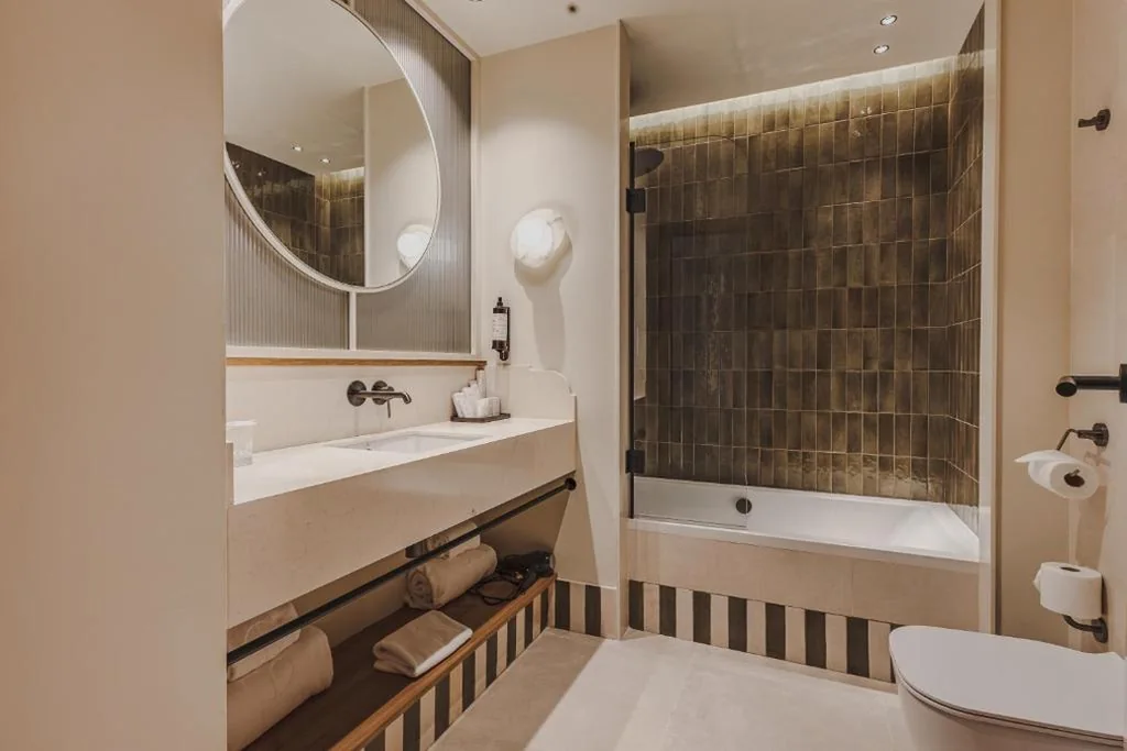 Habitación Doble Superior — Malvarrosa Plaza by Intelier