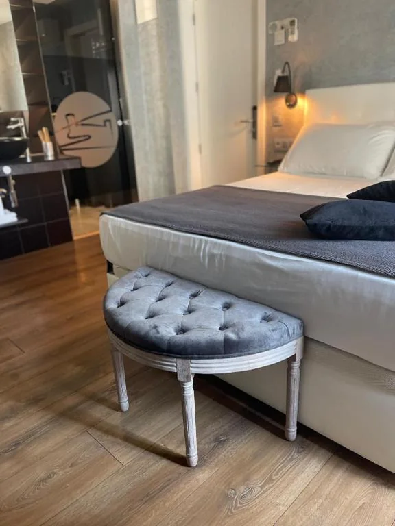 Habitación Doble Deluxe con balcón — Mamma Mia Hotel Boutique - Only Adults