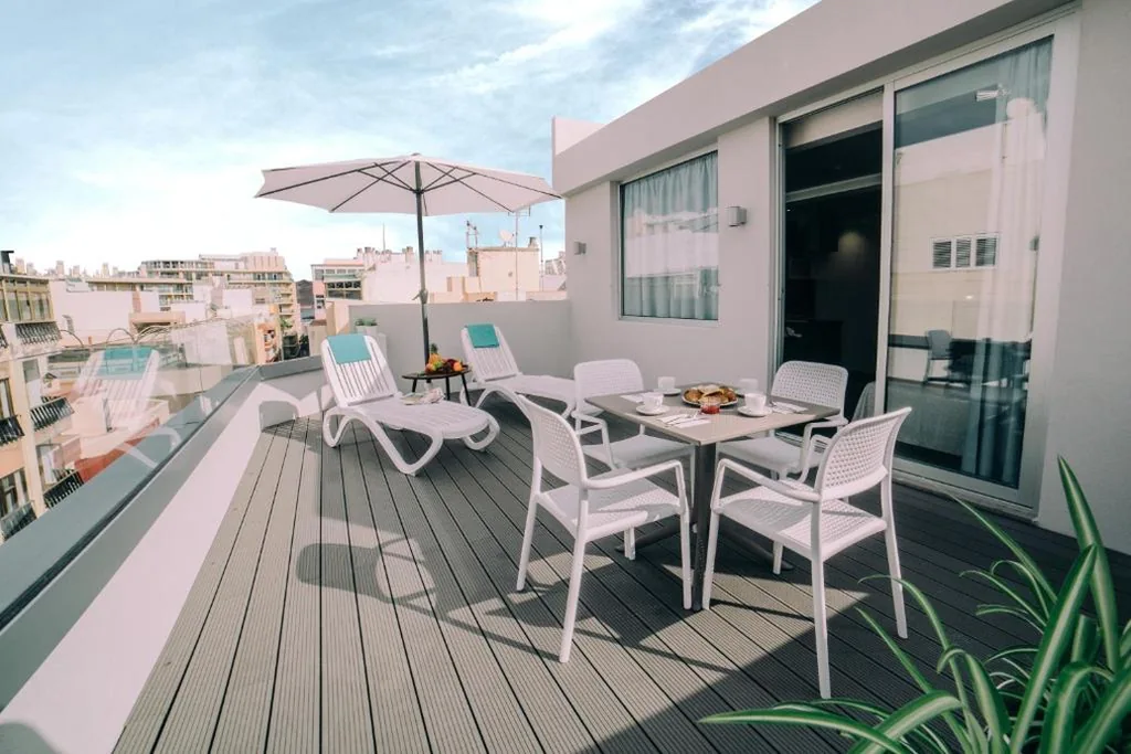 Apartamento Ático de 1 dormitorio con terraza — Mannix Urban Apartments