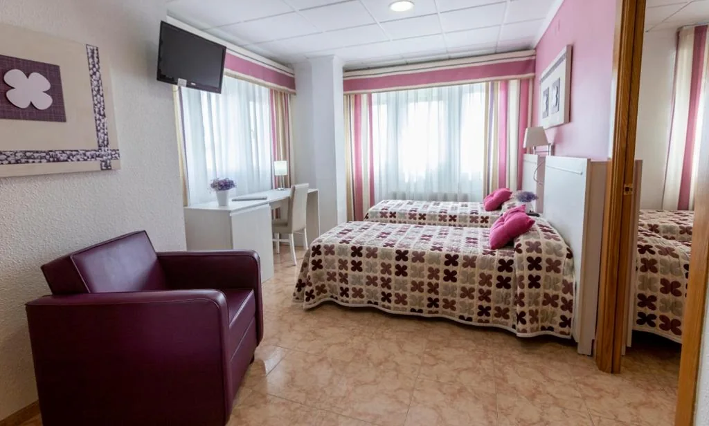 Habitaciones Dobles Comunicadas (4 adultos) — Manolo