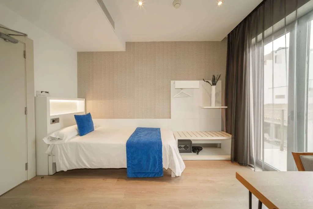 Einzelzimmer — Mar Calma Hotel