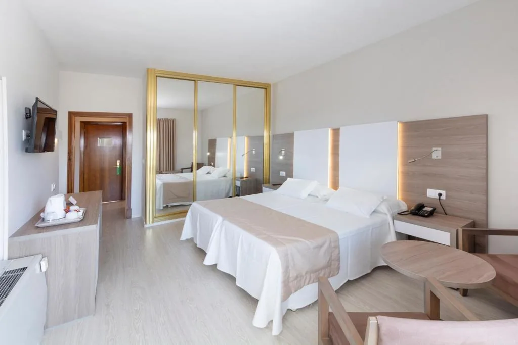 Doppelzimmer mit Meerblick — Mar Hotels Paguera & Spa