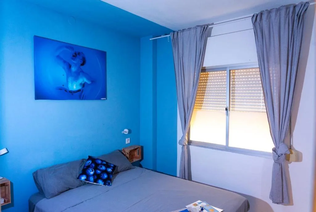 Habitación Doble con baño privado — Maracuya House - Men Only