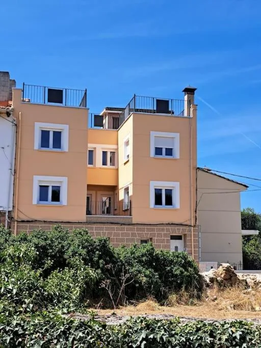 Three-Bedroom House — Maravillosas vistas