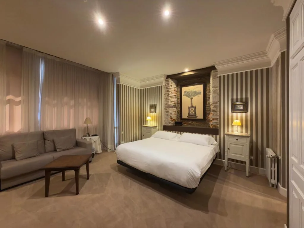 Superior Room - 1 Large Bed — Marina de Campios