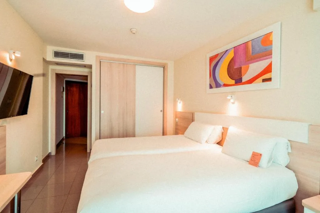 Economy Room - 1 or 2 Beds (2 Adults) — Marina Resort Benidorm - The Original Benidorm Vibe