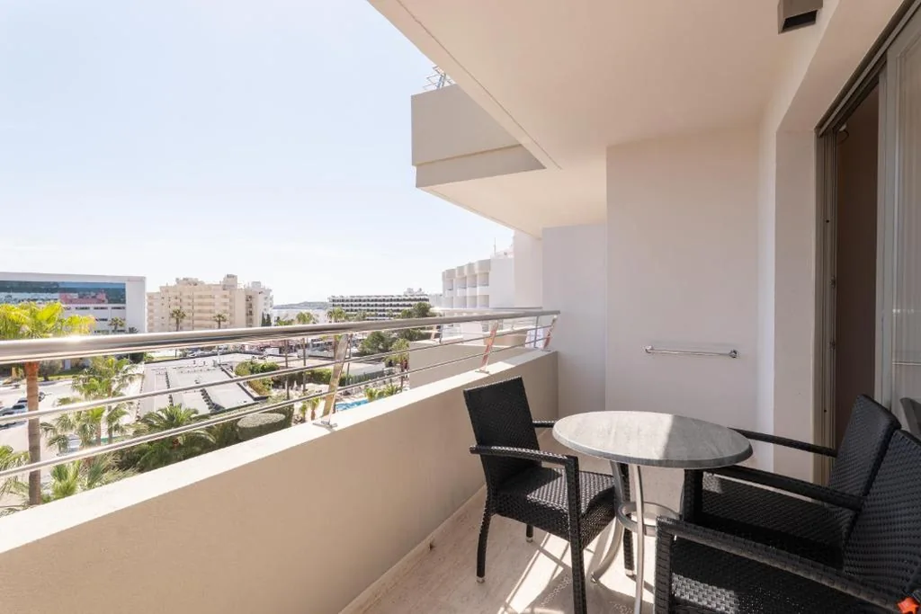 Suite Junior con vistas al mar — Marins Beach Club - Adults Only Hotel