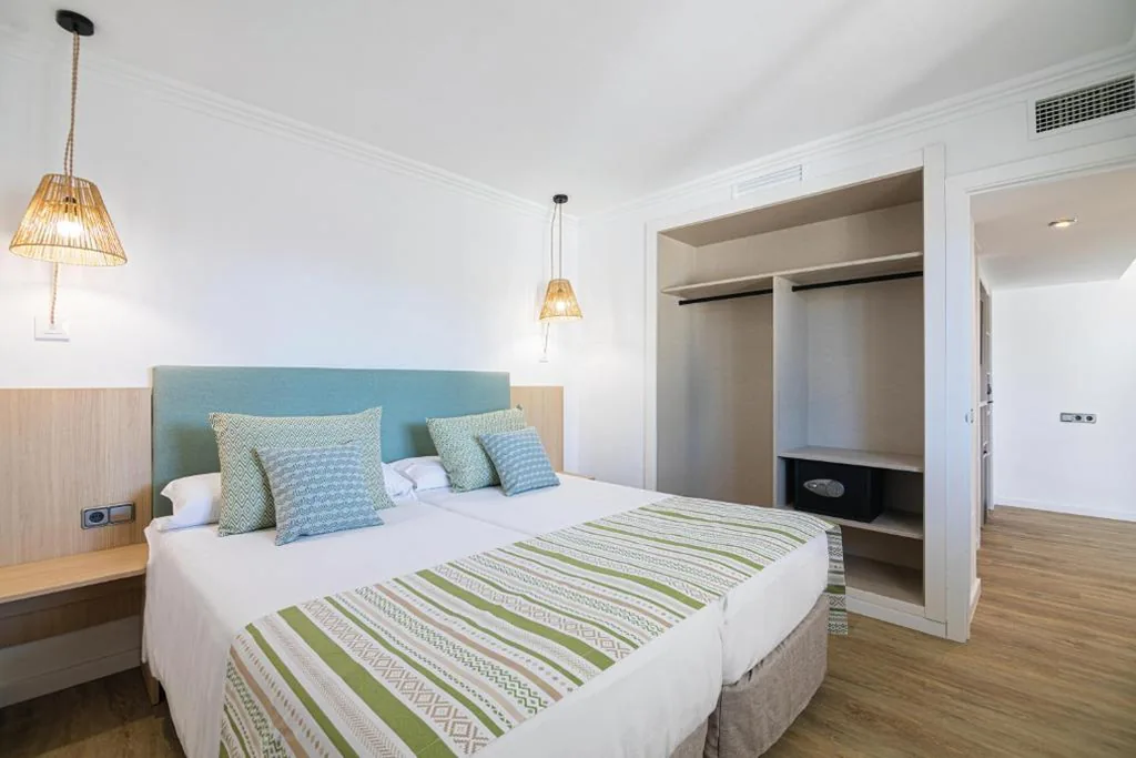 Suite — MarSenses Ferrera Blanca Hotel Family