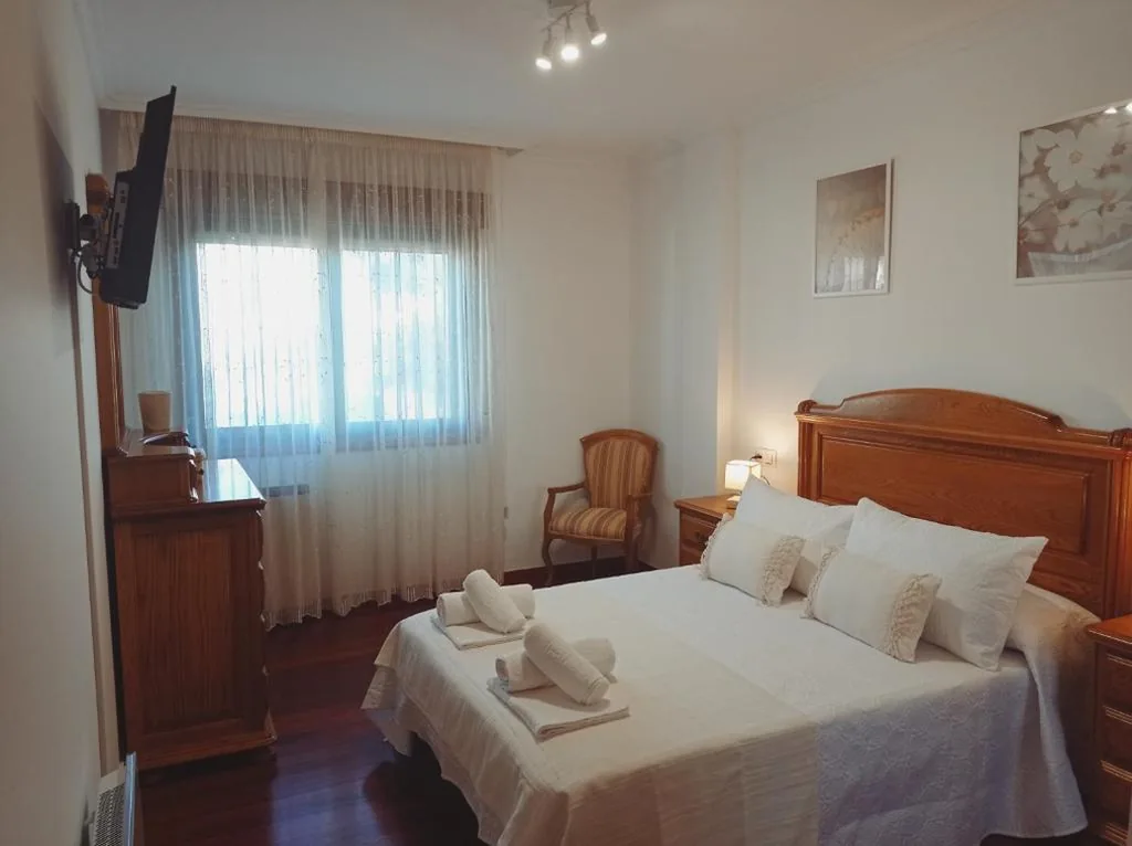 Habitación Doble con baño privado — Martínez Rooms Pilgrims