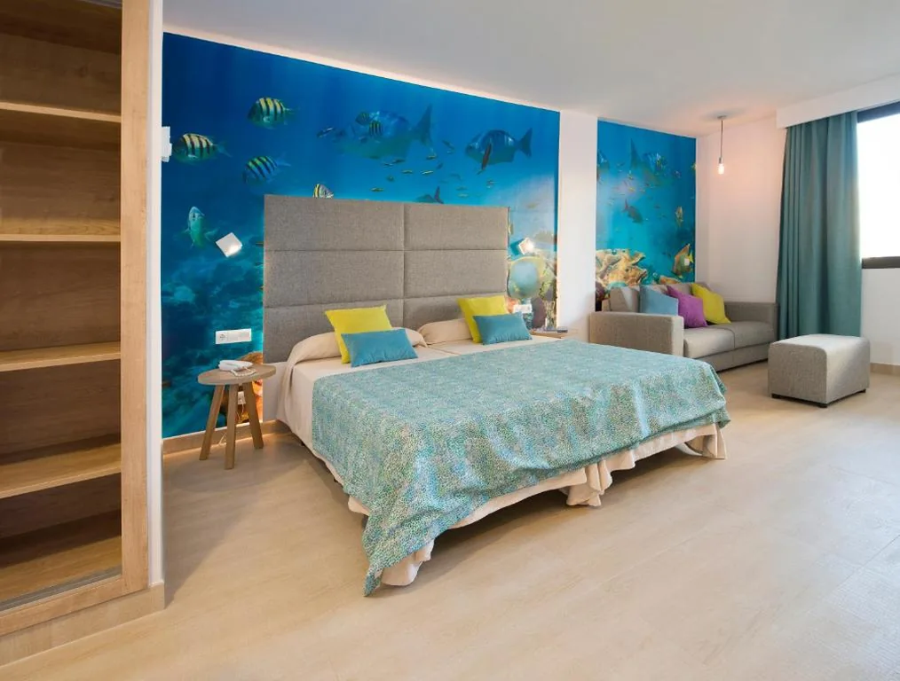 Familiekamer (2 volwassenen + 1 kind) — Marvell Club Hotel & Apartments