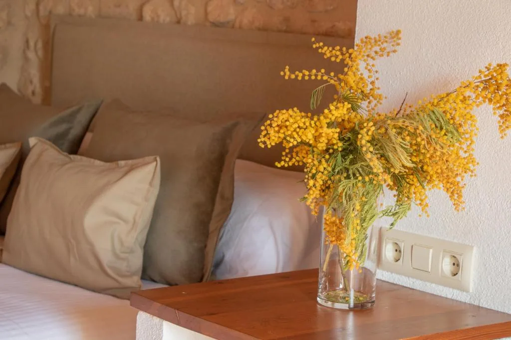 Habitación Triple con vistas al jardín — Mas Camins