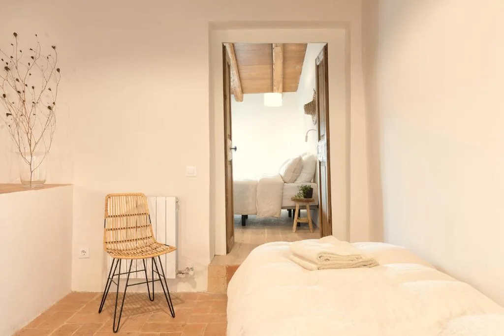 Quarto Quádruplo com terraço — Mas Oms
