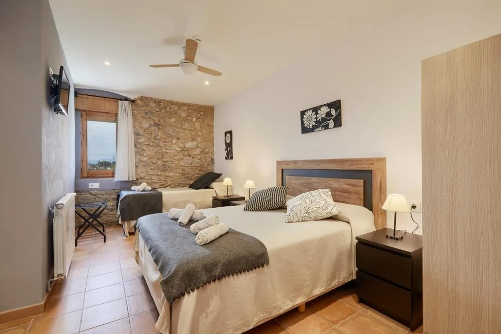 Driepersoonskamer — Mas Ribas Turismo Rural