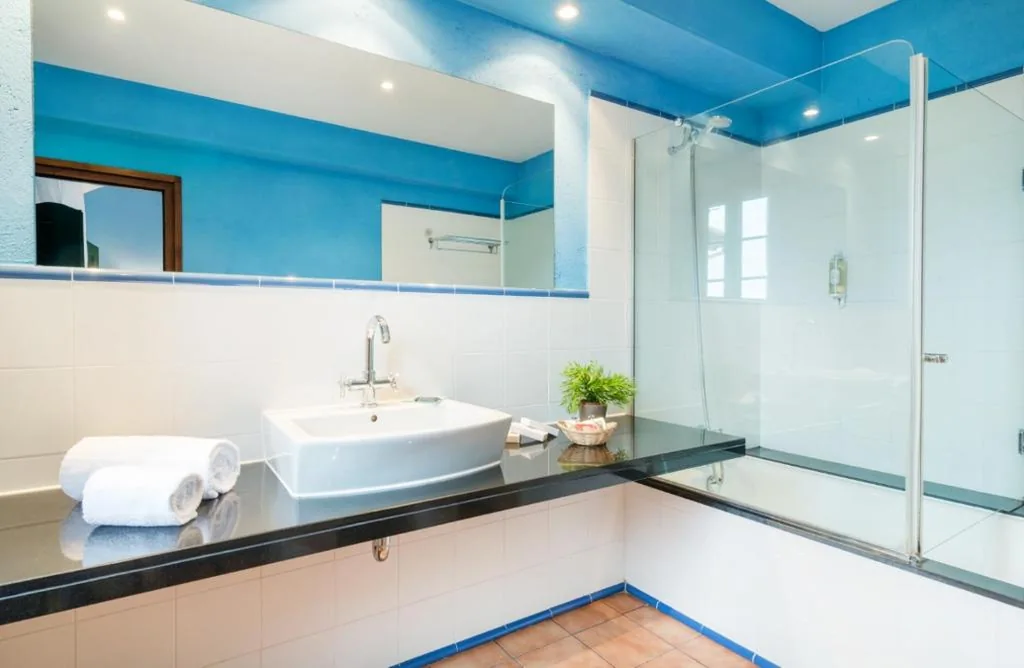 Camera doppia classica con vista sulla piscina — Mas Ses Vinyes - Adults Only