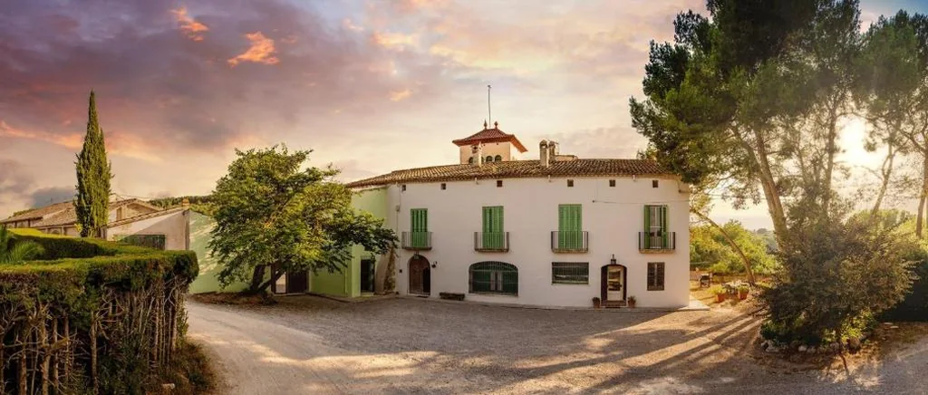 Villa mit 3 Schlafzimmern — Masia Can Comas