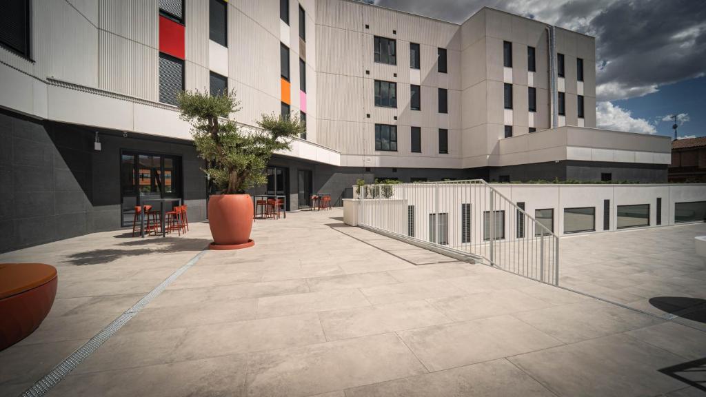 Mass Rooms León Campus