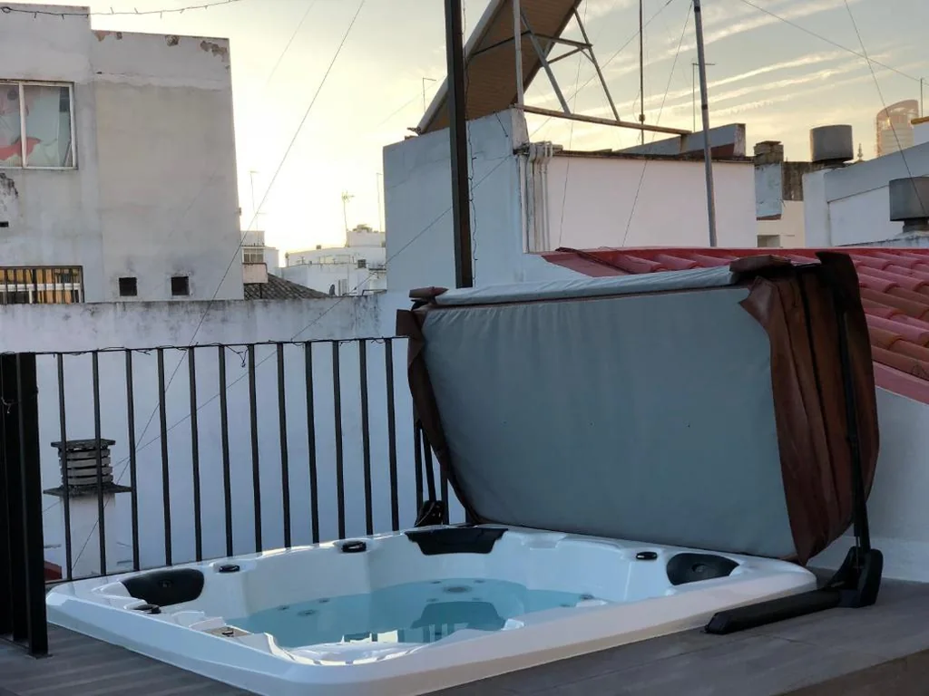 Casa de 5 dormitorios — Mateo Alemán 22