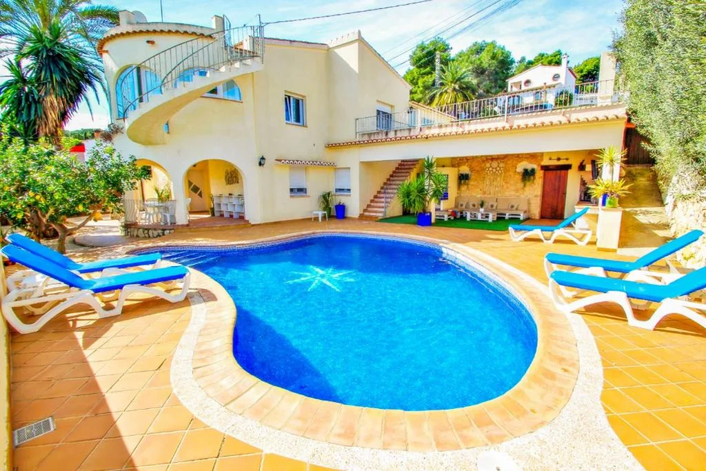 Villa — May-10 - modern, well-equipped villa with private pool in Benissa