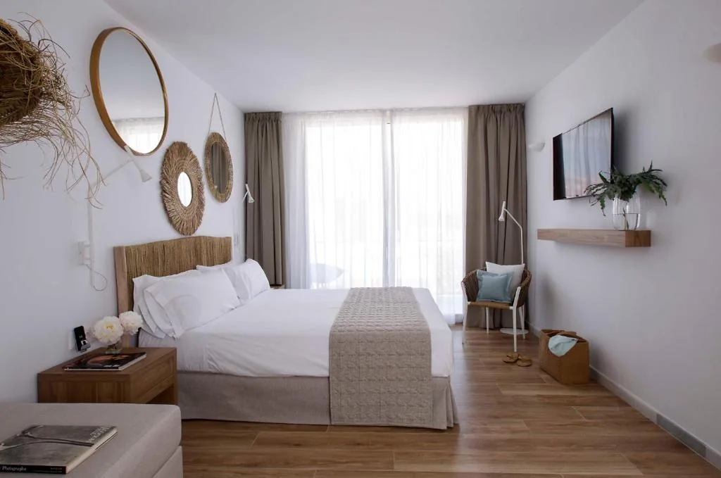 Chambre Triple Standard — May Altafulla Beach Boutique Hotel