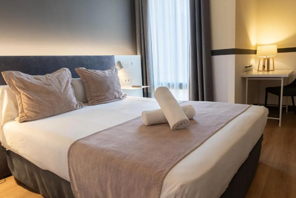 Habitación Doble Superior con sofá - 1 o 2 camas — May Ramblas Hotel