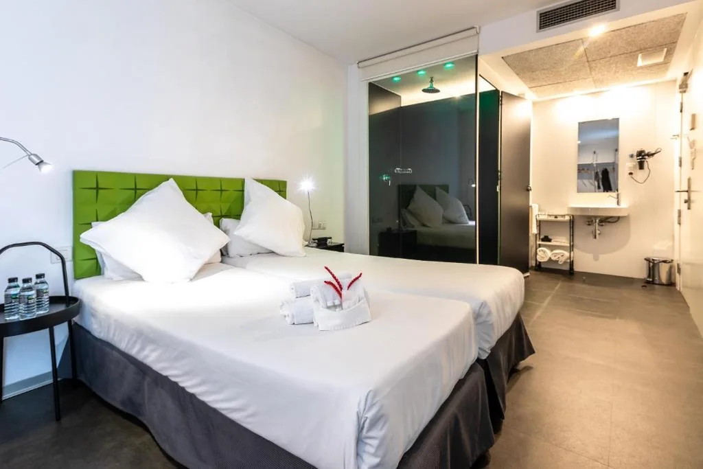 Superior tweepersoonskamer - 1 of 2 bedden — Mayerling Hotel