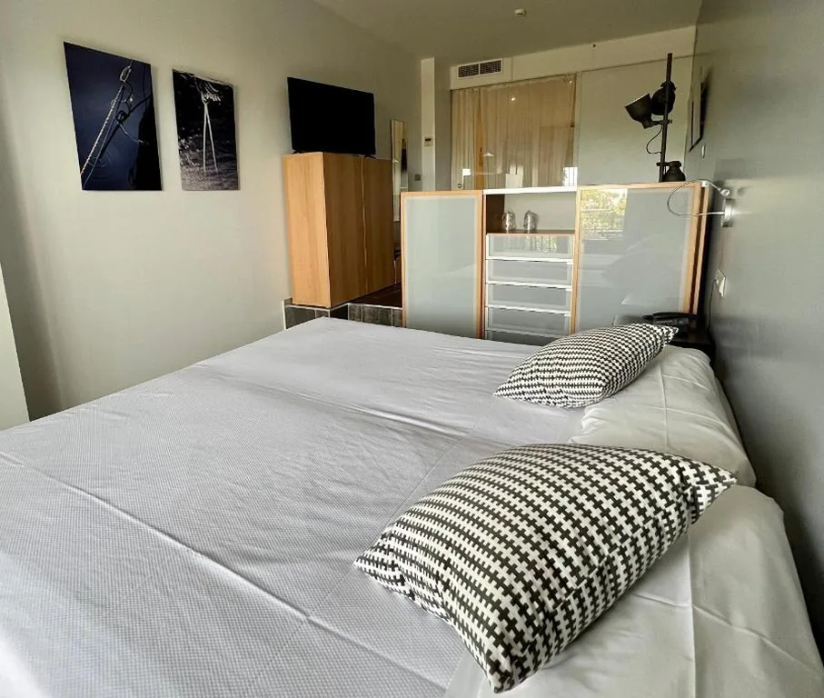 Quarto Deluxe com Vista Mar - Cama Extragrande — Mazagonia