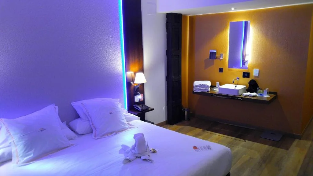 シャワー付きスーペリアダブルルーム — MB Boutique Hotel - Adults Recommended