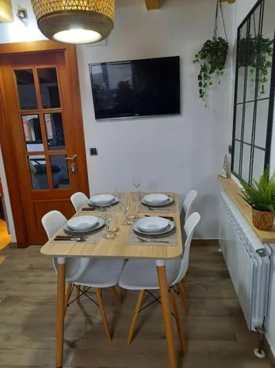 mcastet, casita aranesa en el valle de aran — foto 12