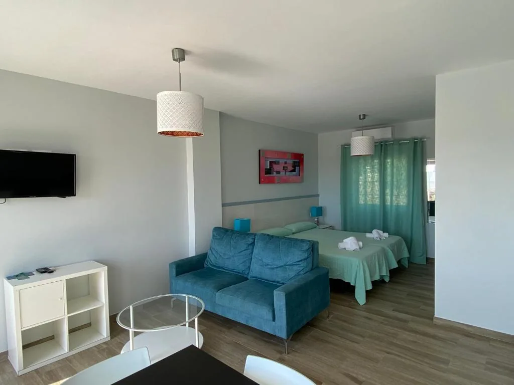 Estudio con terraza — Mda Playa del Cantal