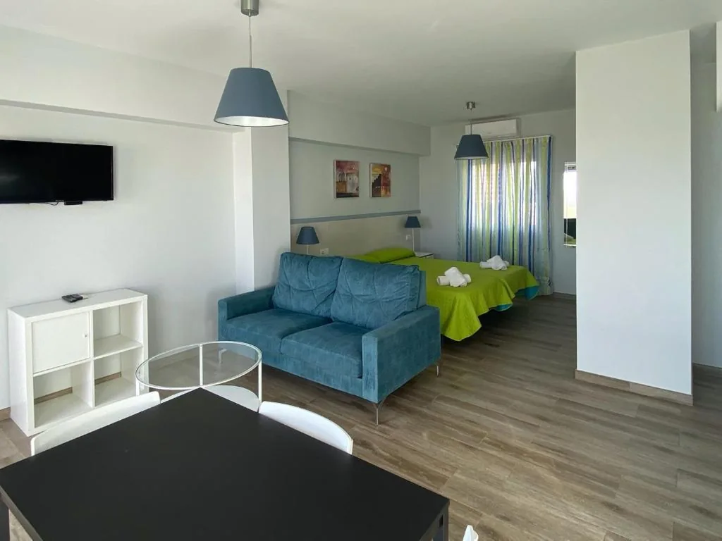 Estudio con terraza — Mda Playa del Cantal