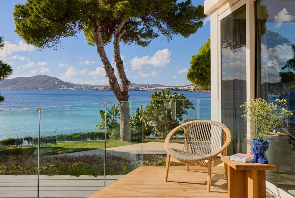 Suite Beyond ME+ mit Meerblick — ME by Meliá Ibiza - The Leading Hotels of the World