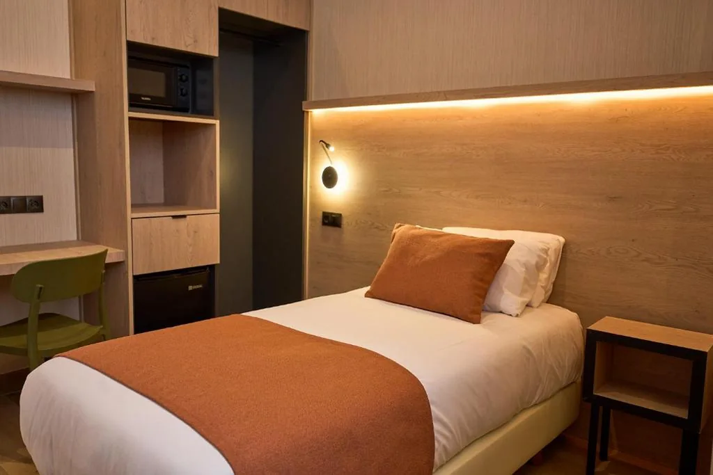 Studio – barrierefrei für Personen mit eingeschränkter Mobilität — Medichë Rooms Pedro Diez