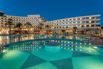 Mediterranean Palace — 照片 4