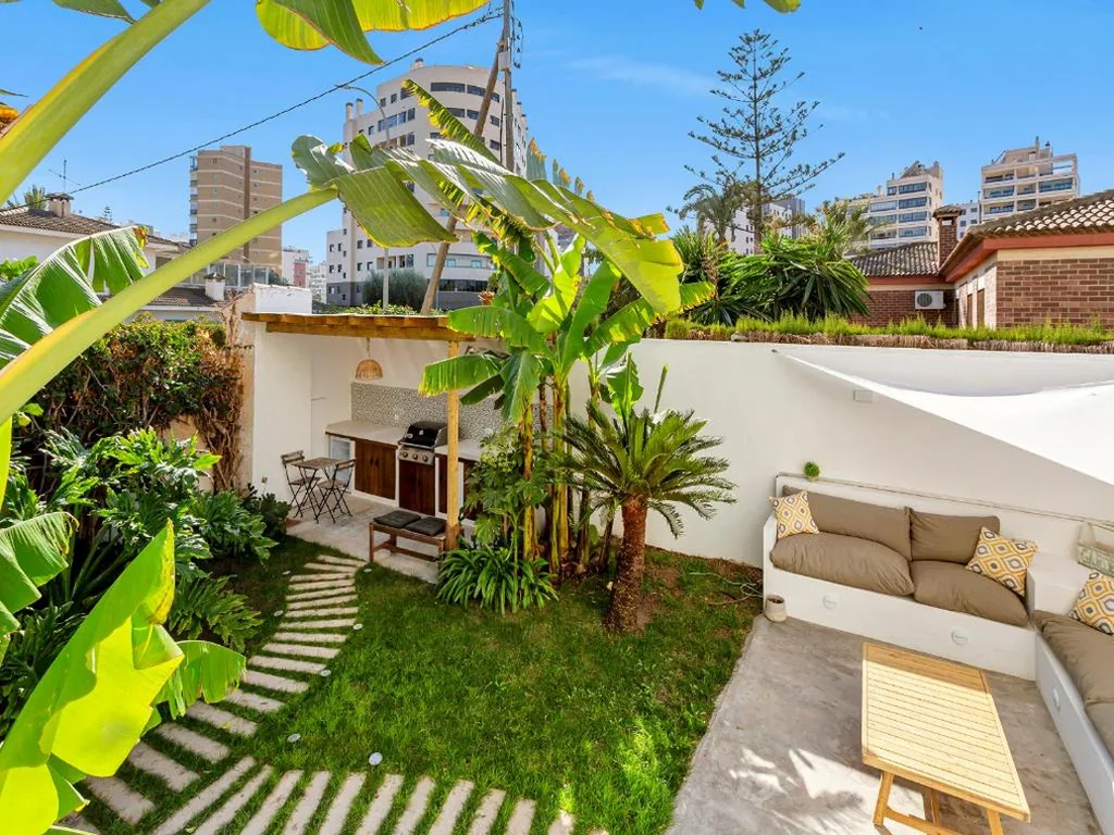 Ferienhaus mit 3 Schlafzimmern — Mediterranean tropical house