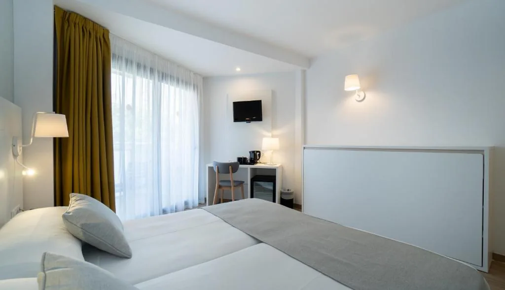 Habitación Doble (2 adultos + 1 niño) — Medplaya Hotel Rio Park