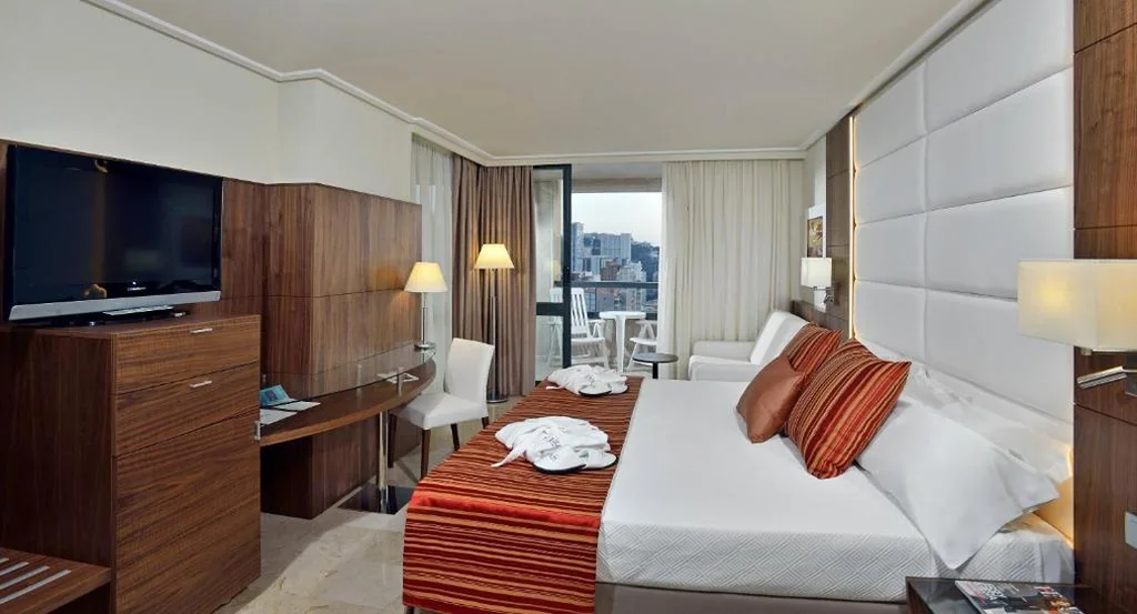 Grand Premium The Level Doppelzimmer mit Zugang zur Executive Lounge — Meliá Benidorm
