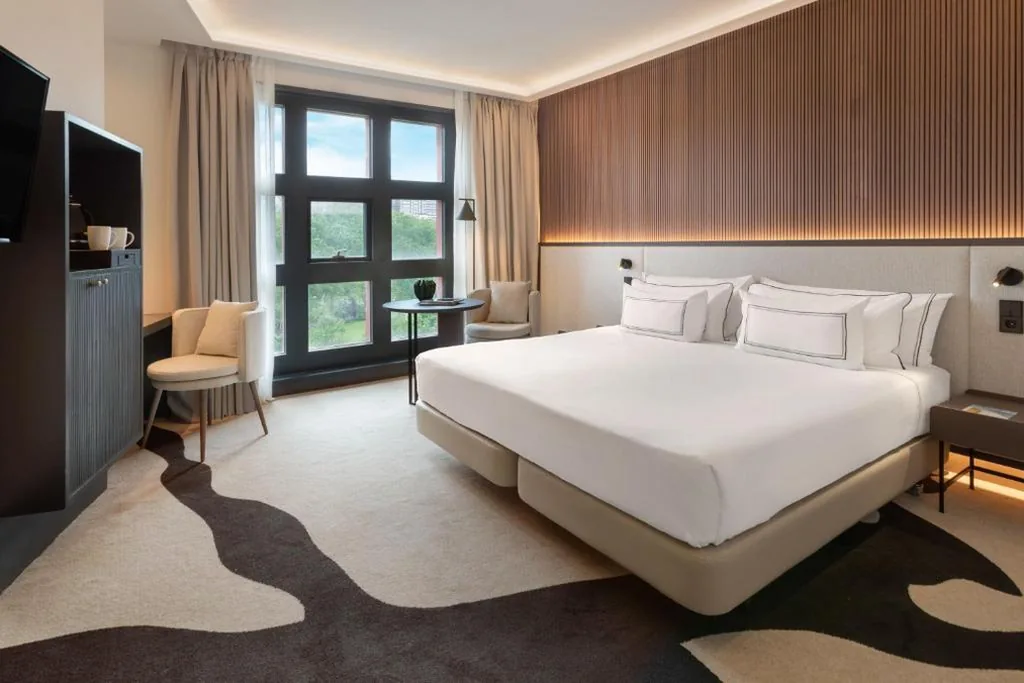 Meliá Zimmer mit Parkblick — Meliá Bilbao