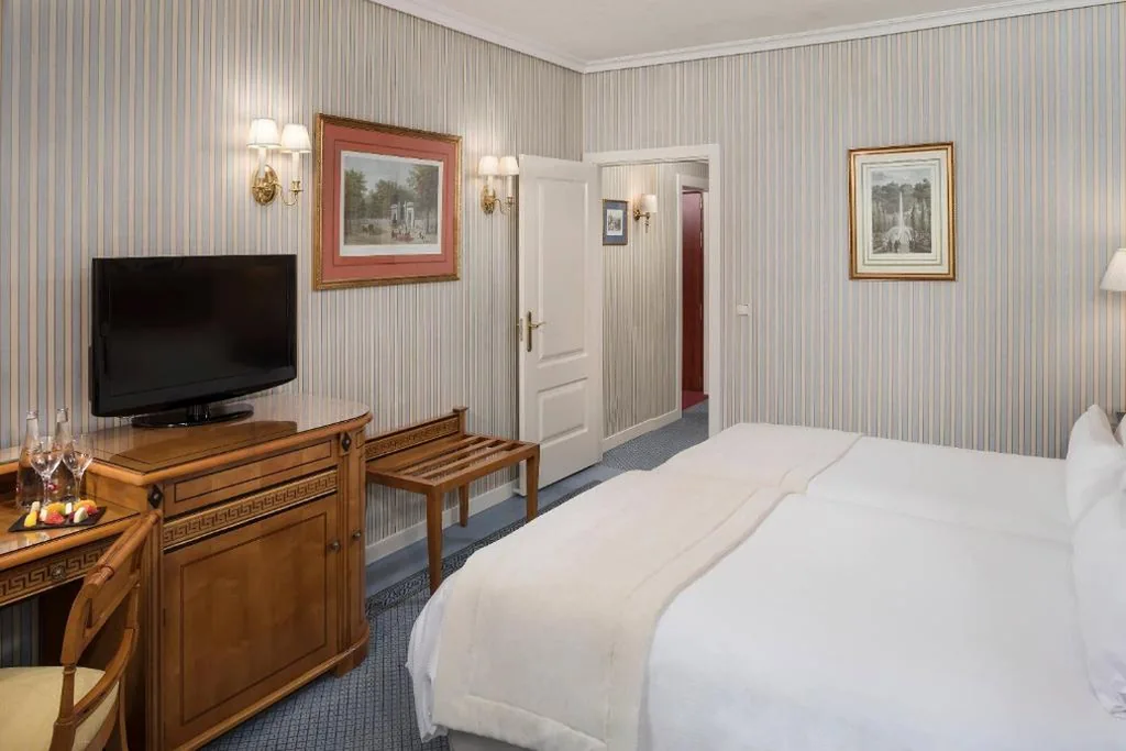 クラシックダブルルーム - シングルベッド2台またはダブルベッド1台 — Meliá Castilla