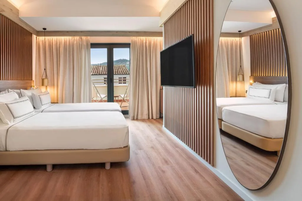 Chambre Premium The Level avec terrasse — Meliá Granada
